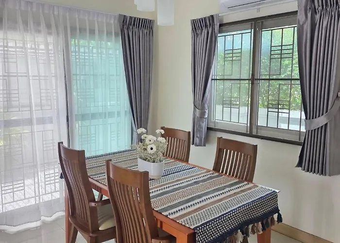 Private & Peaceful House 15 Mins From Bkk Airport ヴィラ *